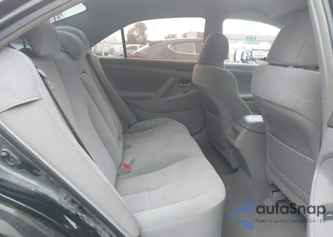 2011 Toyota Camry Le z USA, uszkodzony, nr VIN 4T4BF3EK6BR155801